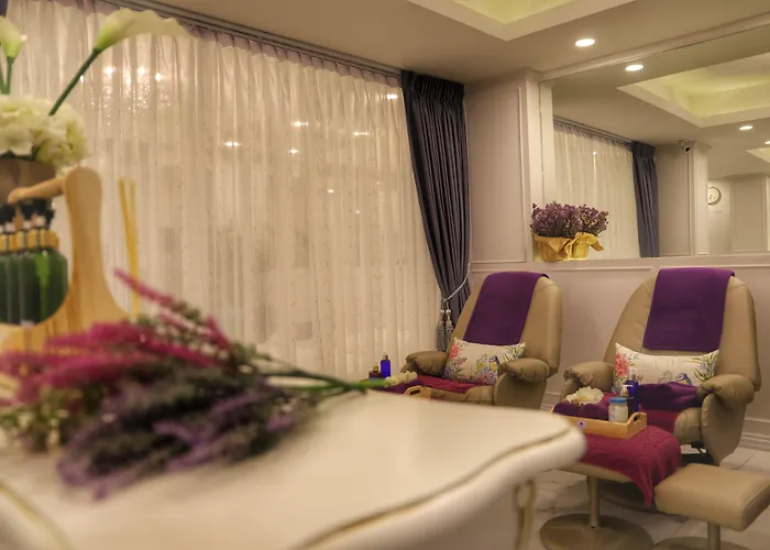 De Lavender Hotel 3*