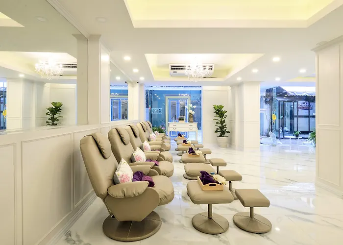 Hotel De Lavender 3*